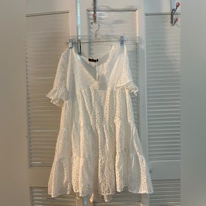 WHITE FLORAL DRESS NEW WITH TAGS